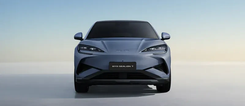 Design frontal Ocean X do carro BYD Sealion 7 SUV cupê elétrico