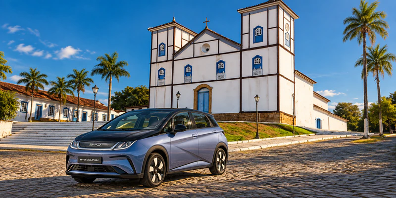 BYD Dolphin em Pirenópolis na Igreja Matriz de Nossa Senhora do Rosário
