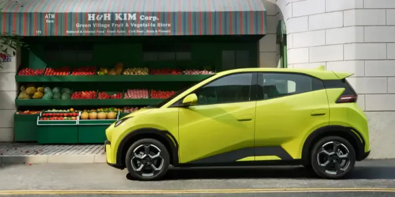BYD Dolphin Mini: compacto minimalista com pegada esportiva
