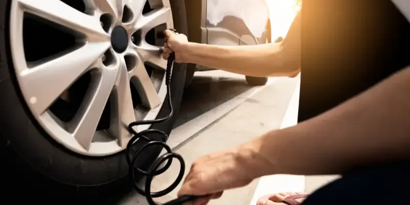 Carro sem estepe: Como funciona o kit reparo de pneu