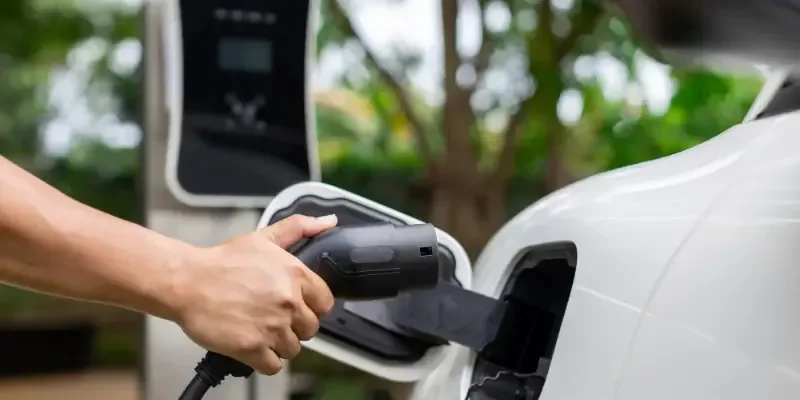 Energia limpa e mobilidade elétrica em alta no Brasil