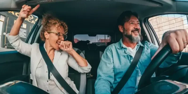 Solte a voz no karaokê do BYD Dolphin