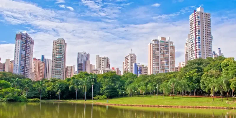 Turismo em Goiás: onde ir com seu carro por assinatura